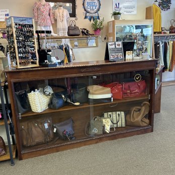 What Goes Around - Used, Vintage & Consignment Near Me - Albuquerque, New Mexico