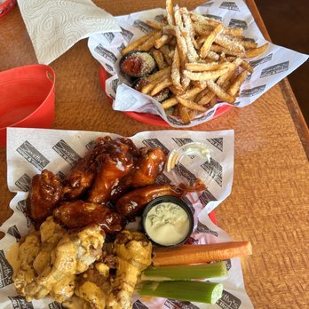 Smitty's Wings & Things - Spicy ranch wings and spicy barbecue wings and Parmesan fries. - Chicken Wings Near Me - Stockton, California Smitty's Wings & Things - Spicy ranch wings and spicy barbecue wings and Parmesan fries. - Chicken Wings Near Me - Stockton, California