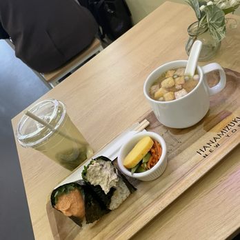 Hanamizuki Cafe - Meal and tea - Miso Soup tuna mayo onigiri, mentaika onigiri. Peach yuzu tea - Cafes Near Me - New York, New York