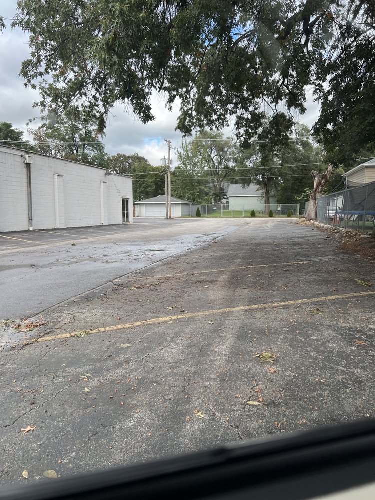 Strikes & Bites Logo