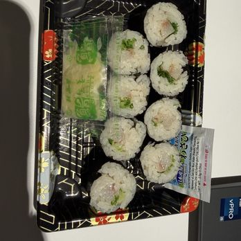 Obento - Yellowtail Maki - Sushi Bars Near Me - Hayward, California Obento - Yellowtail Maki - Sushi Bars Near Me - Hayward, California