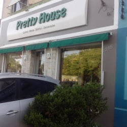 Pretty House - cama, mesa e banho