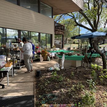 Hummingbird Floral - Yard sale - Florists Near Me - Shoreview, Minnesota Hummingbird Floral - Yard sale - Florists Near Me - Shoreview, Minnesota