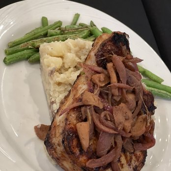 Harbour Pointe Golf Club - German Pork Chops - Golf Near Me - New Bern, North Carolina