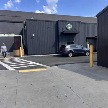 Starbucks - Outside - Coffee & Tea Near Me - Hannacroix, New York