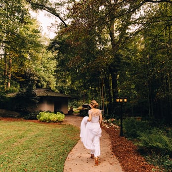 Cator Woolford Gardens - Photos by The Hons Photography. More at: roseandfig.com/september-19-2015 - Venues & Event Spaces Near Me - Atlanta, Georgia Cator Woolford Gardens - Photos by The Hons Photography. More at: roseandfig.com/september-19-2015 - Venues & Event Spaces Near Me - Atlanta, Georgia