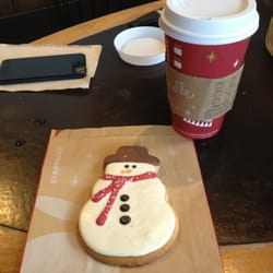 Starbucks - Snowman cookie and dark roost
