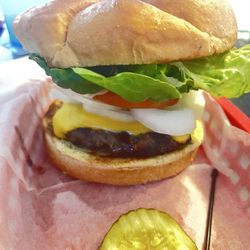 MP's Town Tap - Cheeseburger