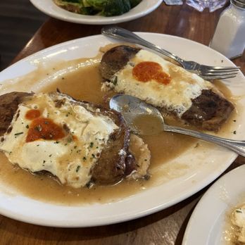 Carlo's Restaurant - 2/3rds of Veal or chicken sorrentino. I can't remember which, it was a while ago. You can make 3 meals out of most any entree here! - Italian Near Me - Yonkers, New York Carlo's Restaurant - 2/3rds of Veal or chicken sorrentino. I can't remember which, it was a while ago. You can make 3 meals out of most any entree here! - Italian Near Me - Yonkers, New York