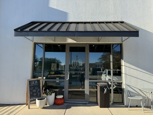 Lucia | Bakehouse by null