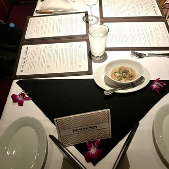 Charley's Steak House - Table decorated for birthday dinner - Steakhouses Near Me - Orlando, Florida
