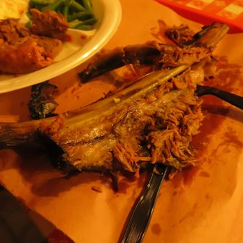 Black's Barbecue Lockhart - Barbeque Near Me - Lockhart, Texas