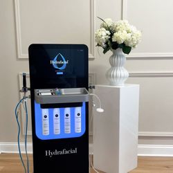 Sayuri Bloom  - Discover the Power of Our New Hydrafacial™ 
At Sayuri Bloom Studio, we are thrilled to introduce our latest addition.