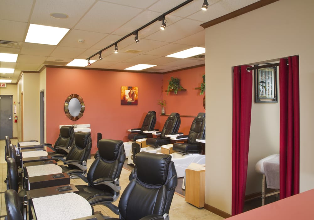 VENUS NAILS & SPA 18 Reviews 1270 W Spring St, South Elgin