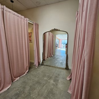 Indy Clover - Women's Clothing Near Me - Gilbert, Arizona