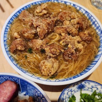 Hoja - Popcorn chicken mi sua aka Taiwanese vermicelli noodles - Desserts Near Me - Markham, Ontario