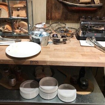 Cafe On Oak - Breads - Breakfast & Brunch Near Me - Chicago, Illinois Cafe On Oak - Breads - Breakfast & Brunch Near Me - Chicago, Illinois