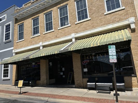 Oliver's Restaurant by null