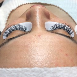 Your Lash Girl Evyn