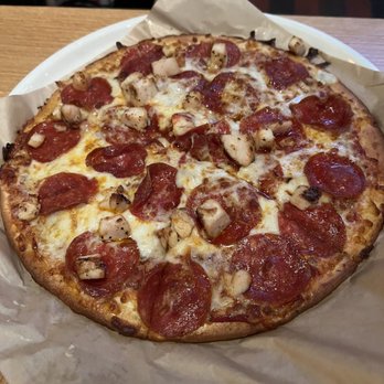 BJ's Restaurant & Brewhouse - Pepperoni Extreme Pizza - New American Near Me - Downey, California BJ's Restaurant & Brewhouse - Pepperoni Extreme Pizza - New American Near Me - Downey, California