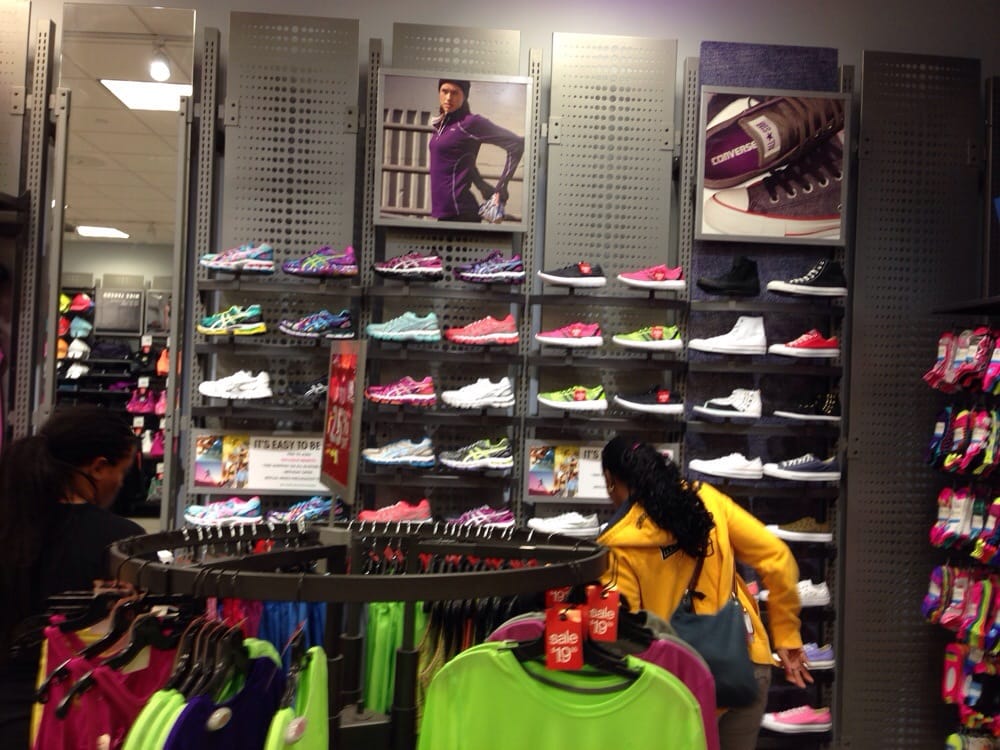 LADY FOOT LOCKER CLOSED Shoe Stores 5165 E Montclair Plaza Ln