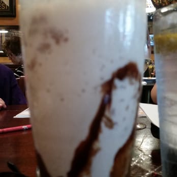 Houlihan's - Goooooooood Mudslide - Bars Near Me - Secaucus, New Jersey Houlihan's - Goooooooood Mudslide - Bars Near Me - Secaucus, New Jersey