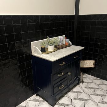 Telva at The Ridge - Toasty bathroom - Breakfast & Brunch Near Me - Webster Groves, Missouri Telva at The Ridge - Toasty bathroom - Breakfast & Brunch Near Me - Webster Groves, Missouri