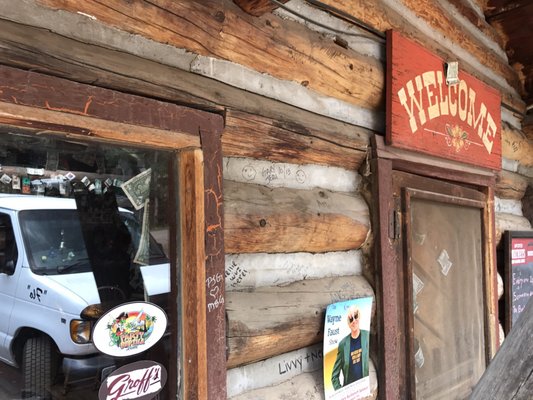 Bucksnort Saloon by null