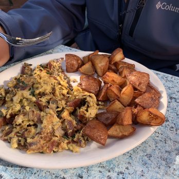 Half Day Cafe - Omelette - Breakfast & Brunch Near Me - Kentfield, California
