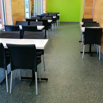 Boom Burger - Empty at noon on a weekday - Burgers Near Me - Bedford, Nova Scotia