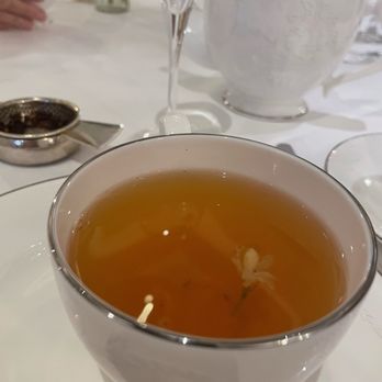 THE CHESTERFIELD MAYFAIR - Many tea choices - Hotels Near Me - London, XGL THE CHESTERFIELD MAYFAIR - Many tea choices - Hotels Near Me - London, XGL