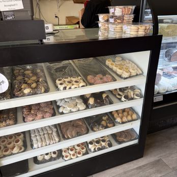 Capri Deli - Baked goods - Delis Near Me - Covina, California Capri Deli - Baked goods - Delis Near Me - Covina, California