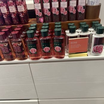 Bath & Body Works - more great stuff - Cosmetics & Beauty Supply Near Me - Sacramento, California Bath & Body Works - more great stuff - Cosmetics & Beauty Supply Near Me - Sacramento, California