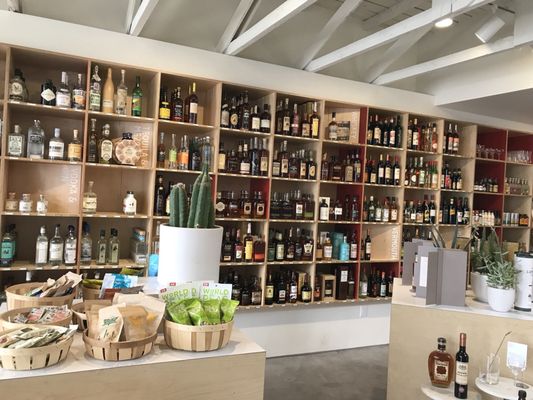 Hi-Lo Liquor Market - Culver City by null