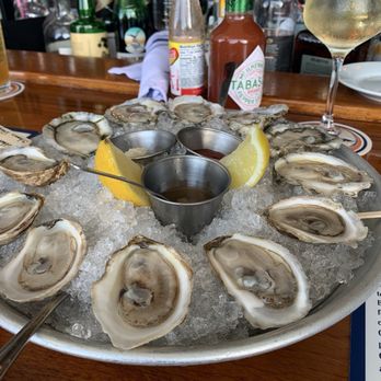 Fleet Landing Restaurant & Raw Bar - Raw Oysters - Seafood Near Me - Charleston, South Carolina Fleet Landing Restaurant & Raw Bar - Raw Oysters - Seafood Near Me - Charleston, South Carolina