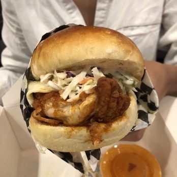 Jay Bird's Chicken - Mild Chicken sandwich with a side of buffalo sauce - Chicken Shop Near Me - Long Beach, California