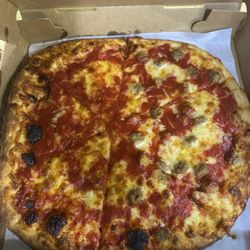 Angelo's Pizza - Pizza