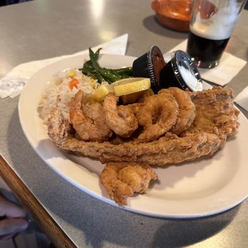 Black Pelican - Seafood Near Me - Kitty Hawk, North Carolina