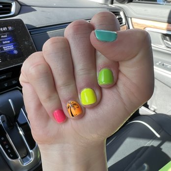 Qpolish Nails & Spa - Nail Salons Near Me - Gilbert, Arizona