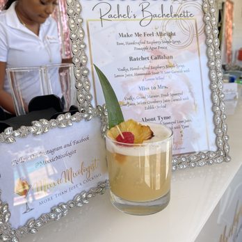 MixxieMixologist - Bartenders Near Me MixxieMixologist - Bartenders Near Me