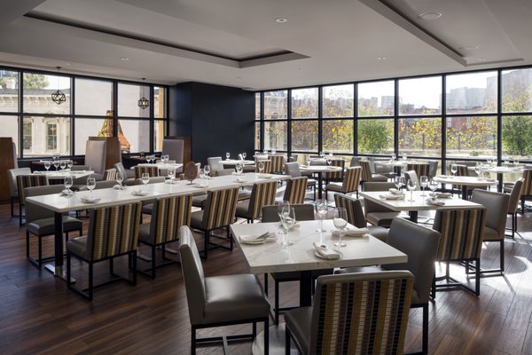 Iron & Oak Restaurant and Bar by null