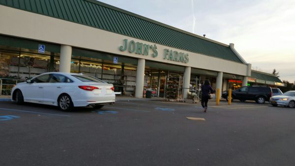 John S Farms 601 Old Country Rd Plainview Ny Grocery Stores Mapquest