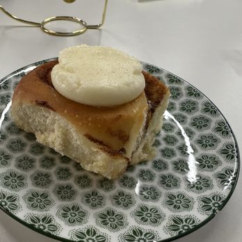 Habitat Plants + Coffee - Cinnamon Roll - Coffee & Tea Near Me - McKinney, Texas