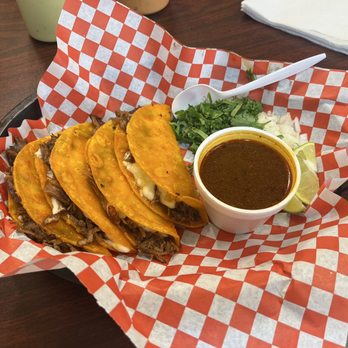 Tacos Los Parientes - Quesabirrias - Mexican Near Me - Pearland, Texas