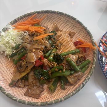 Thai Del Mar Restaurant - Drunken Noodle with steak - Thai Near Me - Corona Del Mar, California Thai Del Mar Restaurant - Drunken Noodle with steak - Thai Near Me - Corona Del Mar, California