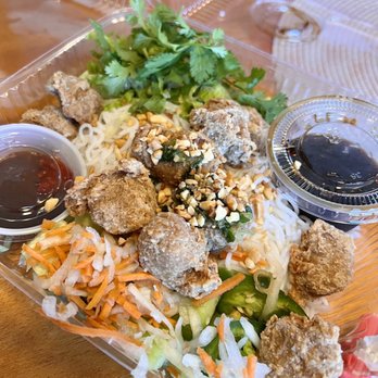 Leona Banh Mi - Vermicelli salad w/ vegan salt and pepper chicken - Vietnamese Near Me - Albuquerque, New Mexico