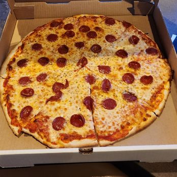 PT's Gold - Large pepperoni pizza was actually pretty good!! - Sports Bars Near Me - Las Vegas, Nevada