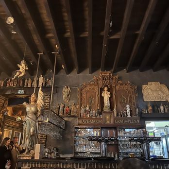 Elfde Gebod - The bar - Gastropubs Near Me - Antwerp, VAN Elfde Gebod - The bar - Gastropubs Near Me - Antwerp, VAN