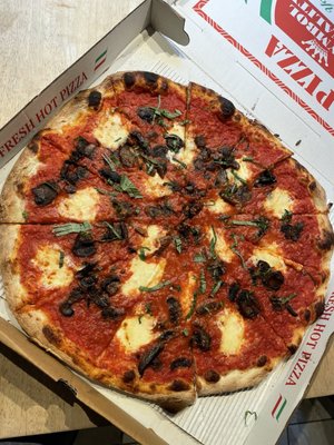 Eda's Pizzeria by null