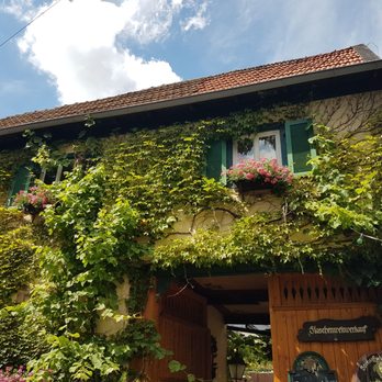Weingut Preis - Aussenansicht - Wineries Near Me - Hochheim am Main, HE